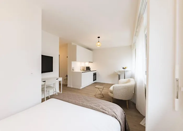 The Mini Minimalist Free Parking * Lausanne